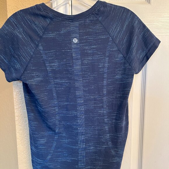 Lululemon Blue Fitted Swiftly Short Sleeve Shirt - Size 8 - Picture 6 of 8